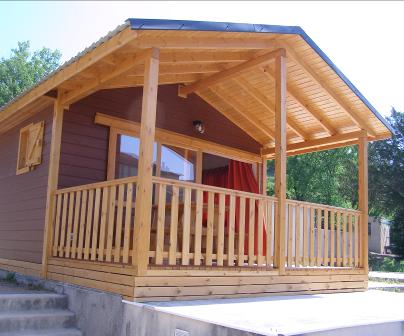 CAMPING IMPORT vous propose une slection de bungalows en bois et de chalets en bois prfabriqus pour le camping ou l'agrment